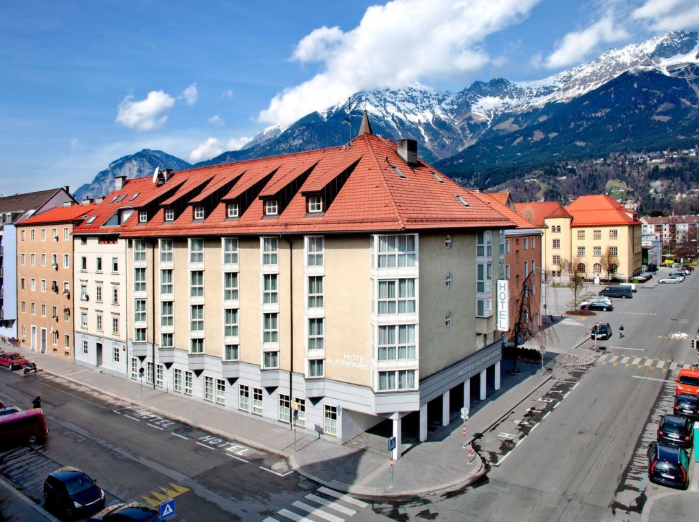Hotel Alpinpark Инсбрук Экстерьер фото