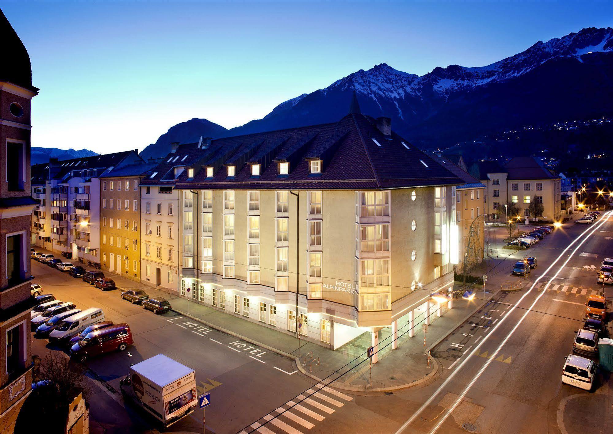 Hotel Alpinpark Инсбрук Экстерьер фото